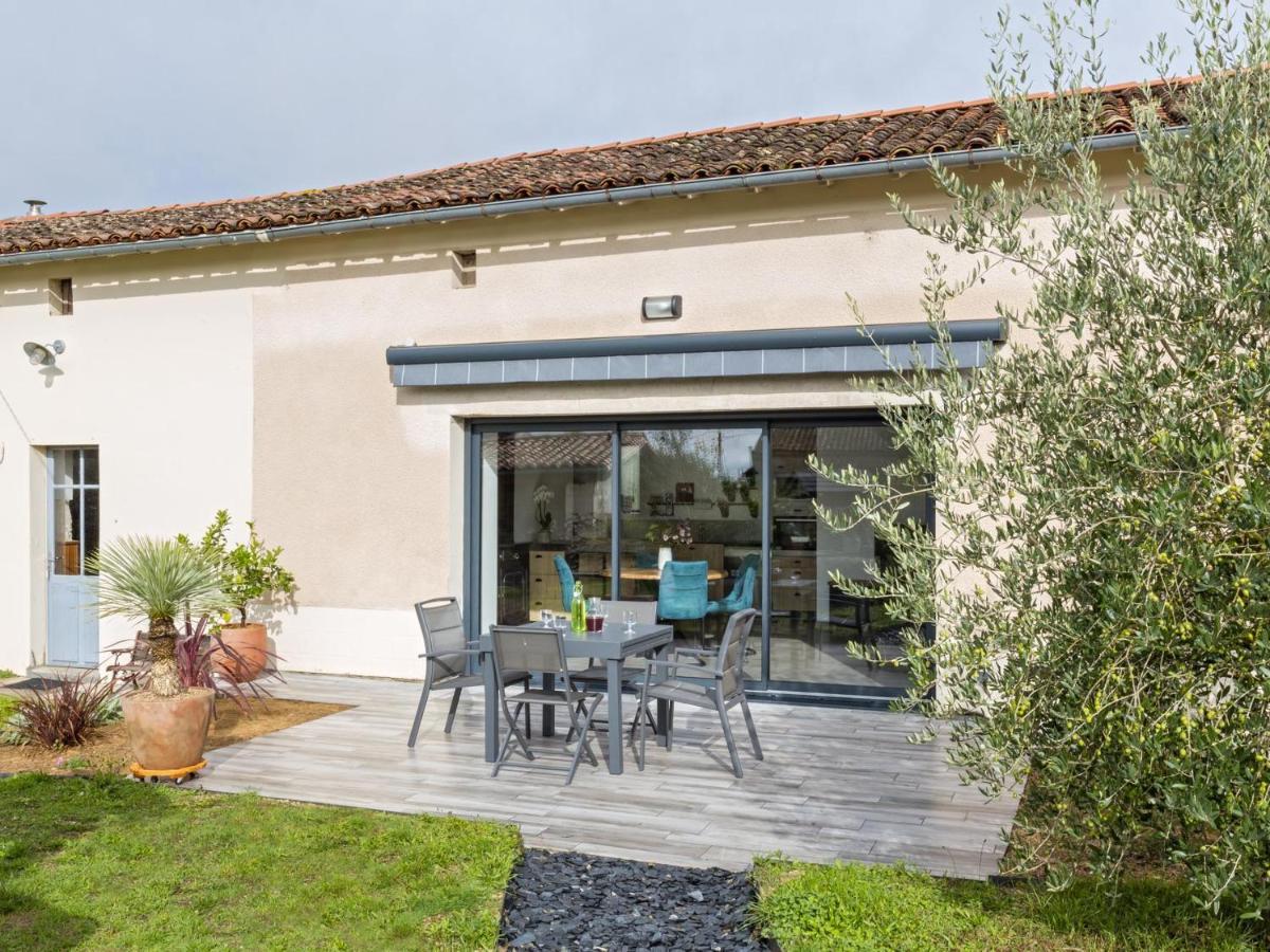 La Marceline Gite Confort Et Nature Chef-Boutonne Exterior foto